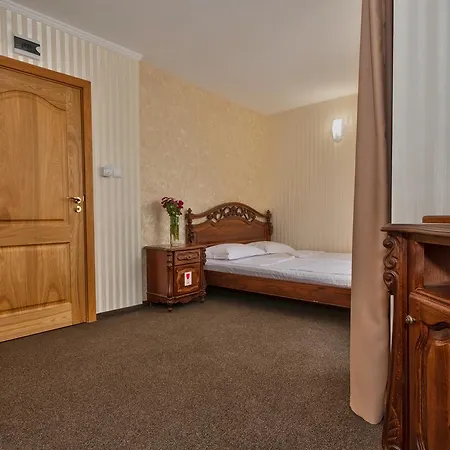Perfect Hotel Warna