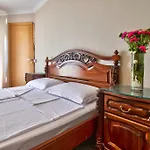 Perfect 3* فارنا