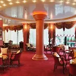 Perfect Hotel Warna